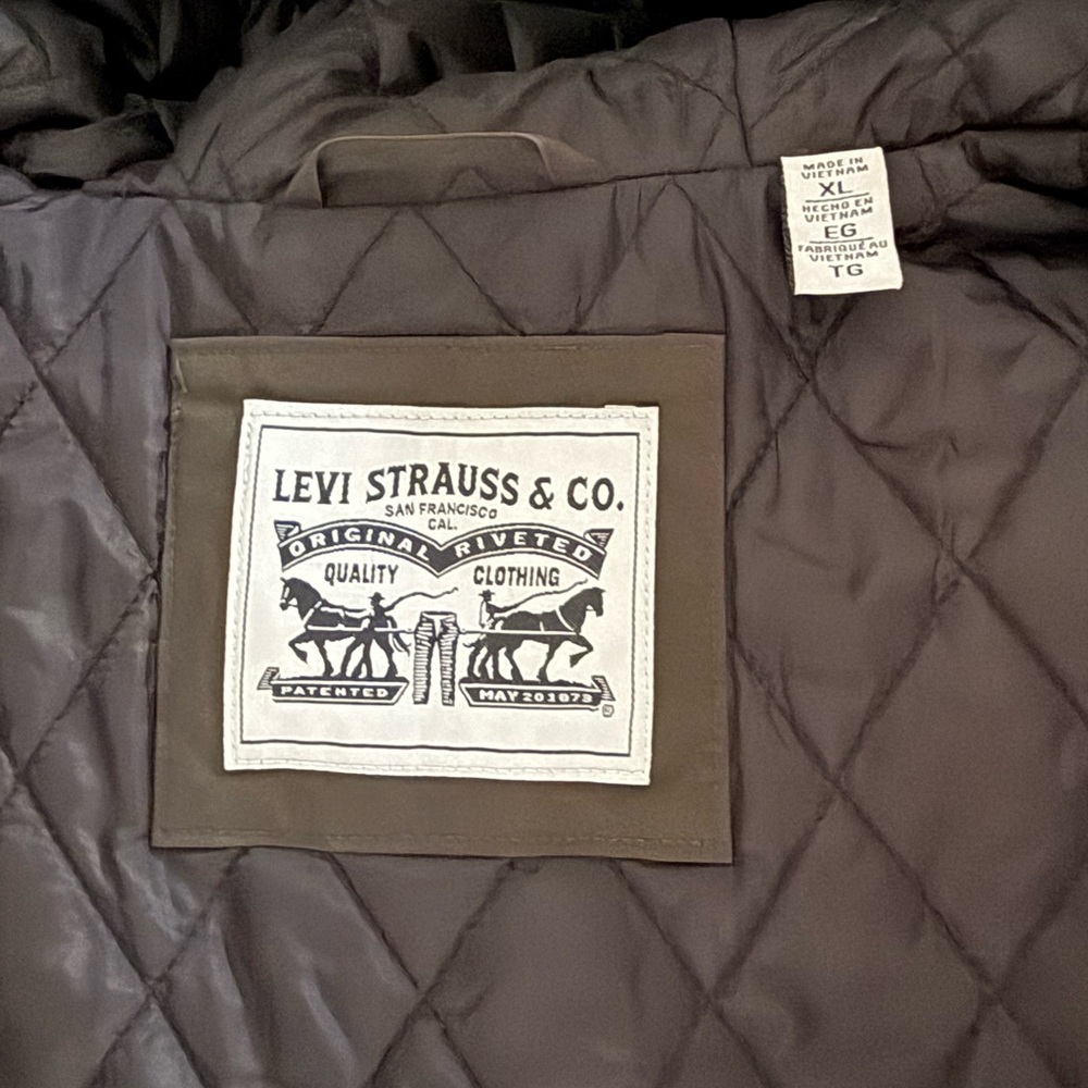 Levi's Softshell Hooded Performance Storm Coat Si… - image 4